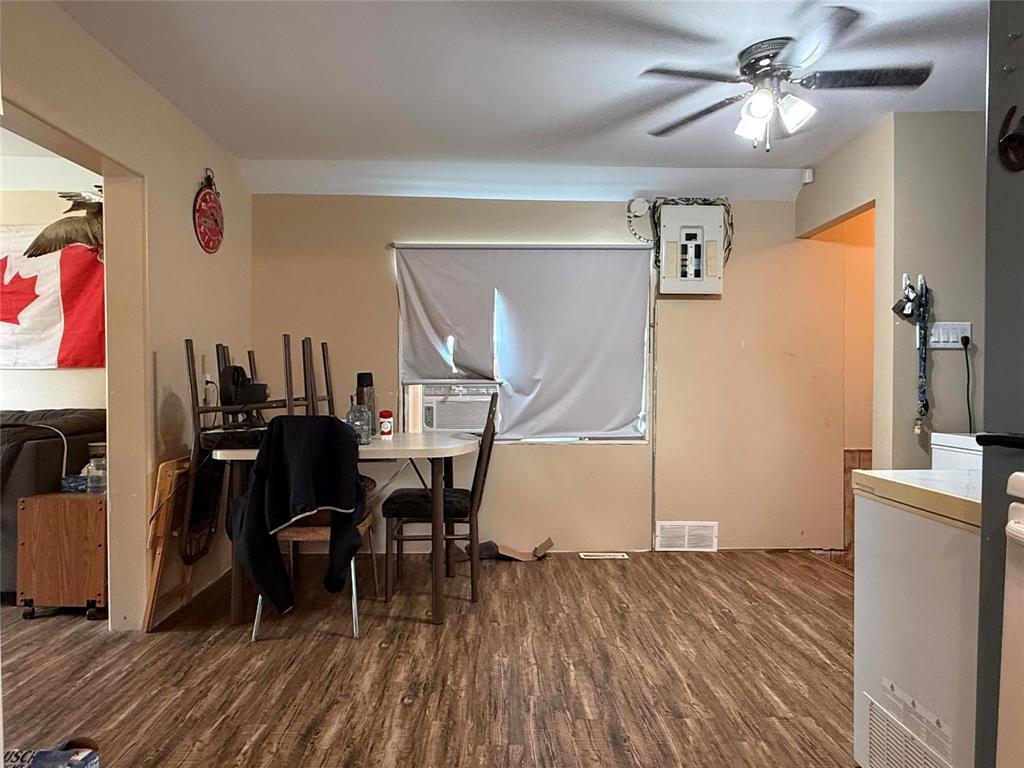79 Thompson Street, Macgregor, Manitoba  R0H 0R0 - Photo 14 - 202618514