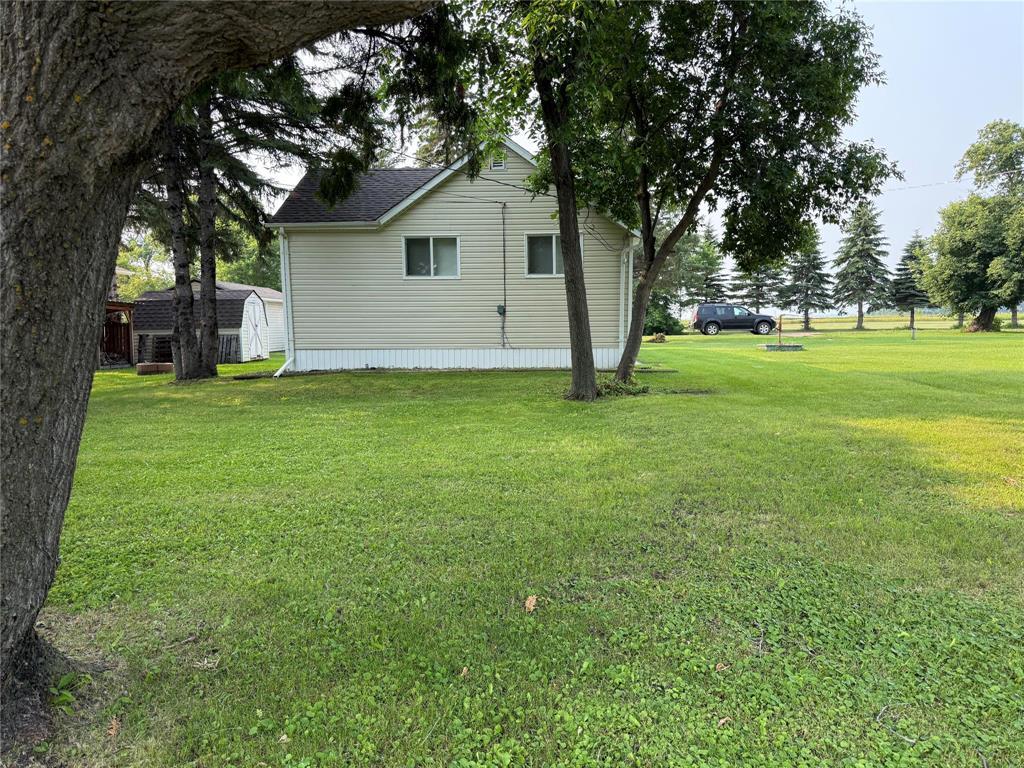 79 Thompson Street, Macgregor, Manitoba  R0H 0R0 - Photo 28 - 202618514