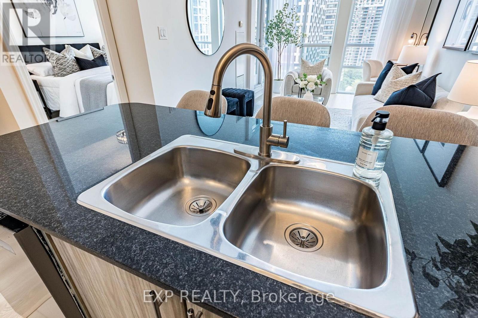 1701 - 3515 Kariya Drive, Mississauga, Ontario  L5B 0C1 - Photo 17 - W13551164