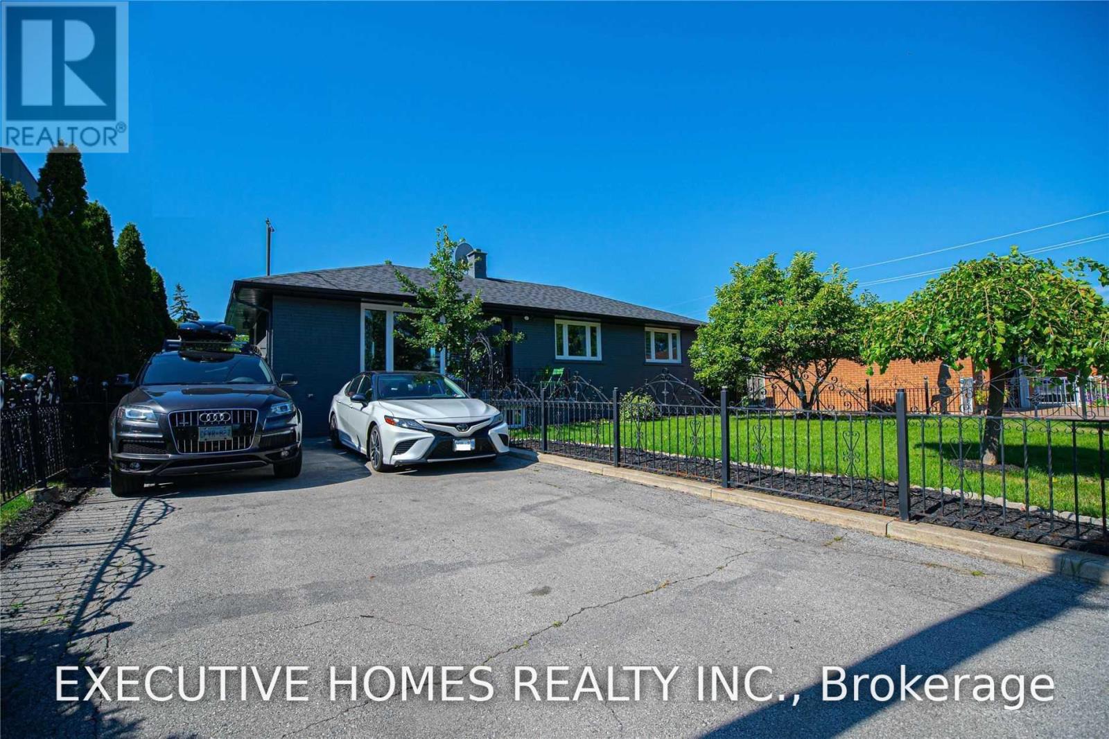 384 ASHBURY ROAD, Oakville, Ontario