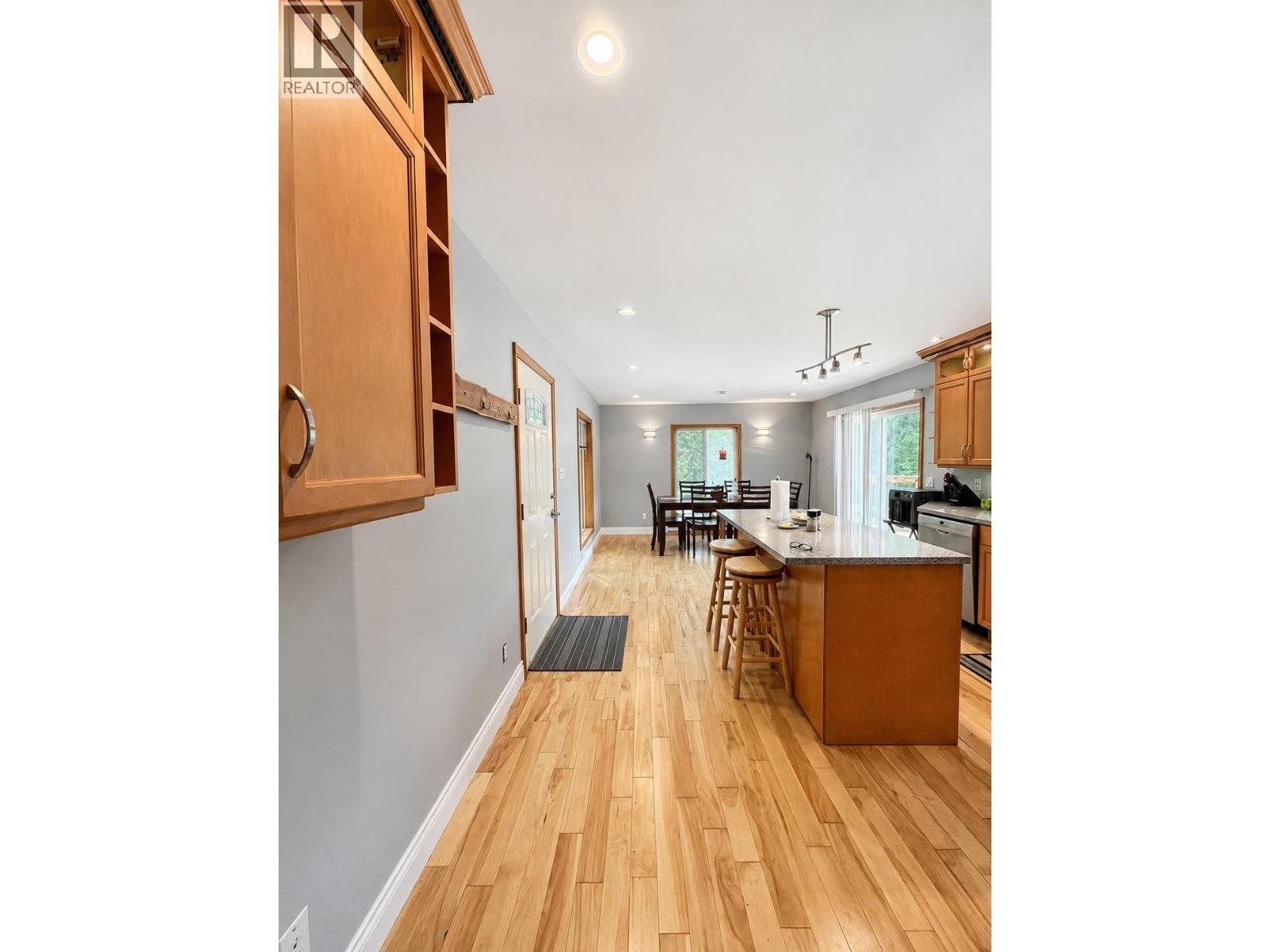 7475 6 Highway, Winlaw, British Columbia V0G 2J0 - Photo 9 - 10393756