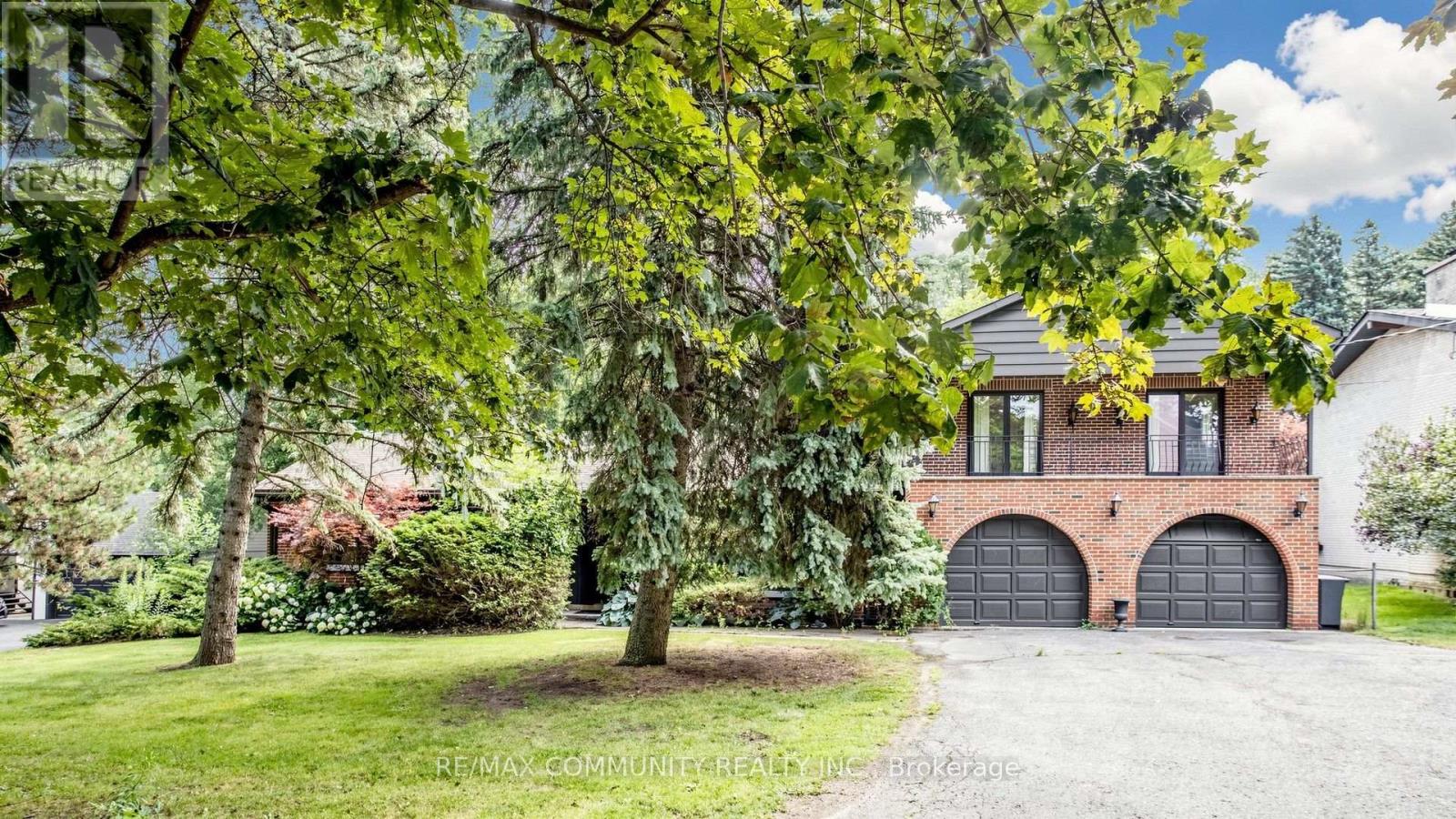 27 ANNIS ROAD, Toronto (Scarborough Village)