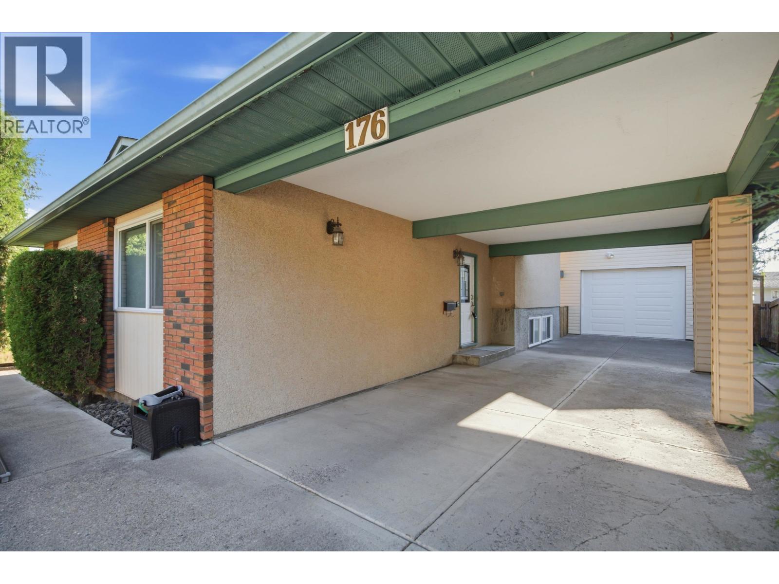 176 Thacker Crescent, Prince George, British Columbia  V2M 6G4 - Photo 2 - R3149593