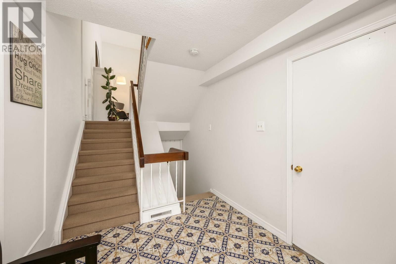 14 - 300 Sandringham Crescent, London South, Ontario  N6C 5B4 - Photo 4 - X13600268