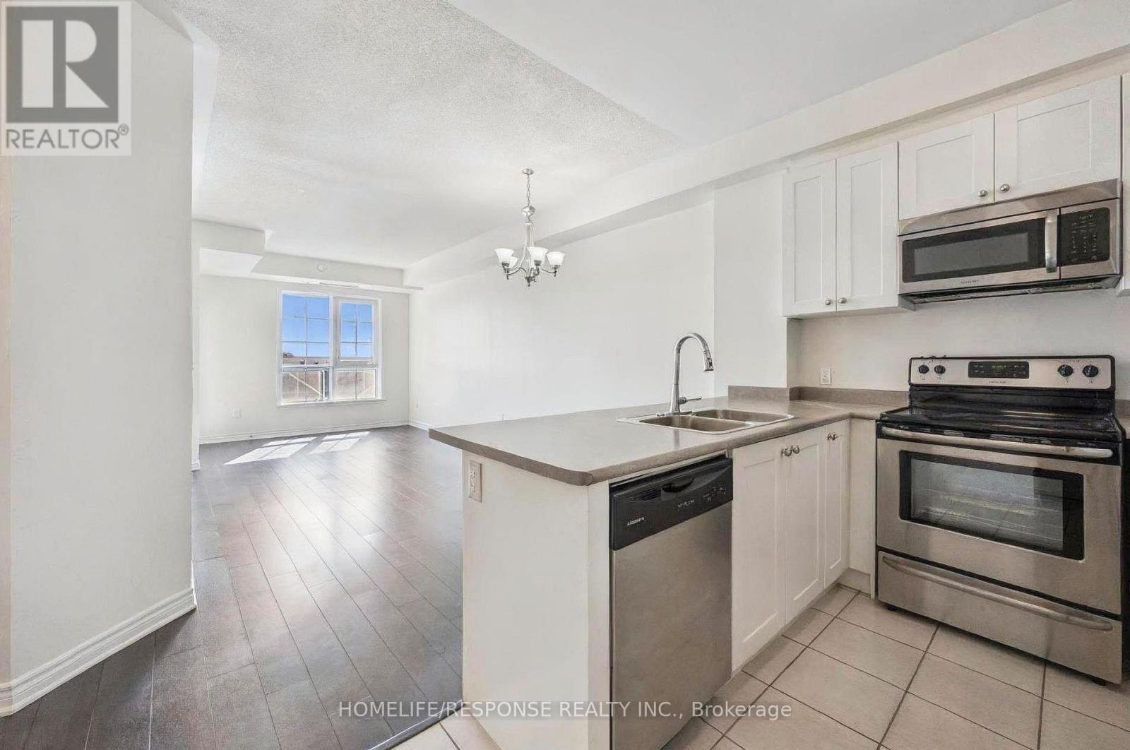 433 - 216 Oak Park Boulevard, Oakville, Ontario  L6H 0K3 - Photo 8 - W13593020