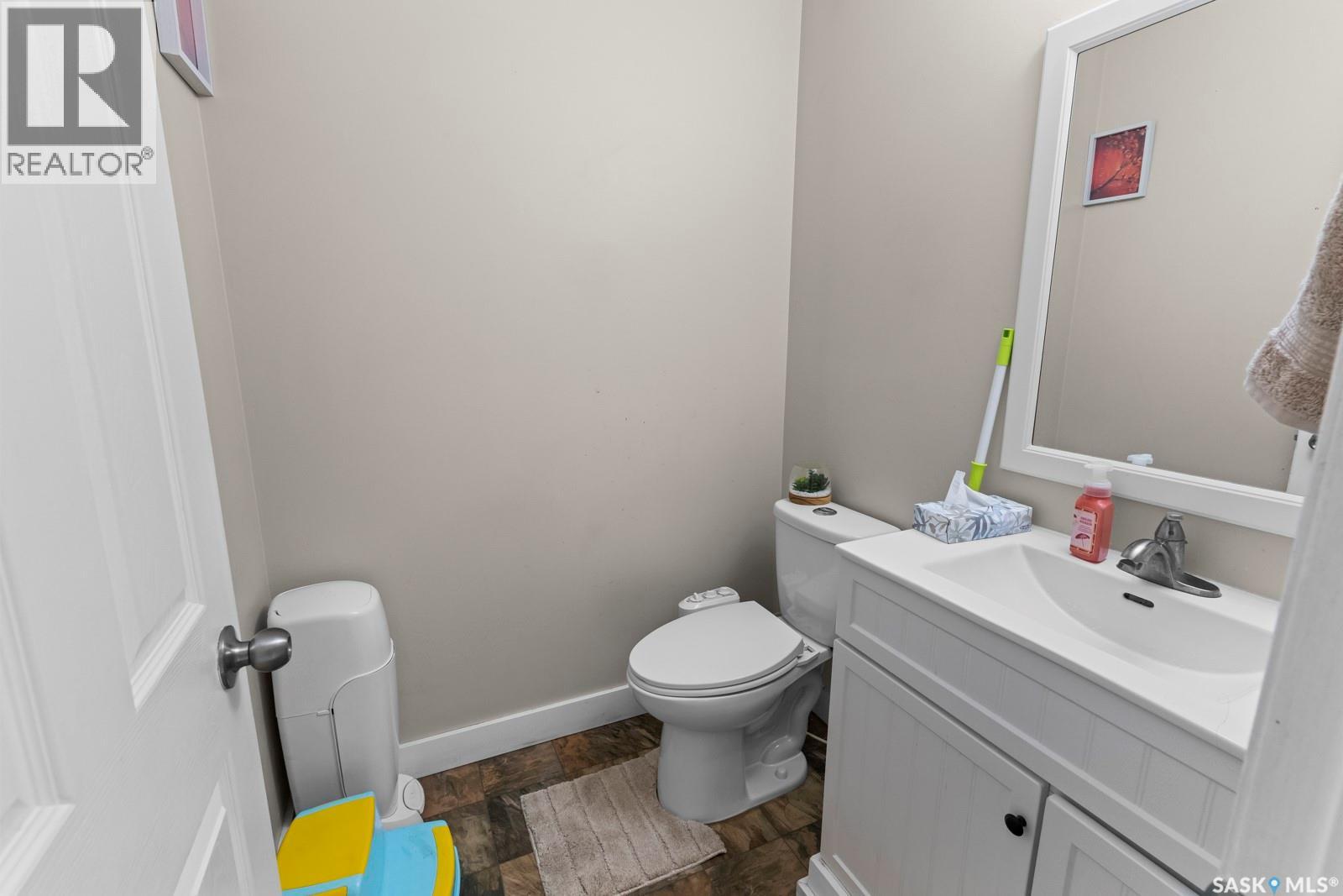 1 215 Pinehouse Drive, Saskatoon, Saskatchewan  S7K 6N9 - Photo 5 - SK043559
