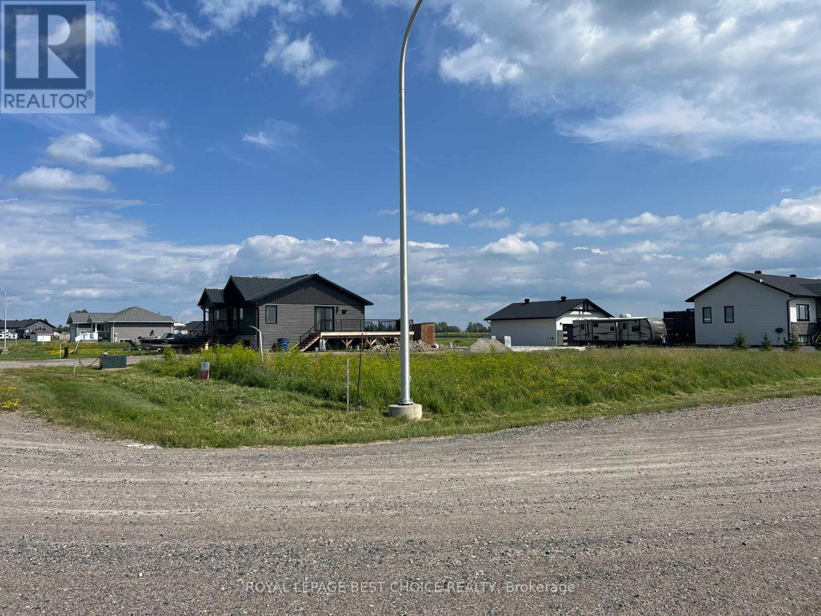 31 Jules Gravel Crescent, Armstrong, Ontario  P0J 1E0 - Photo 1 - T12933554