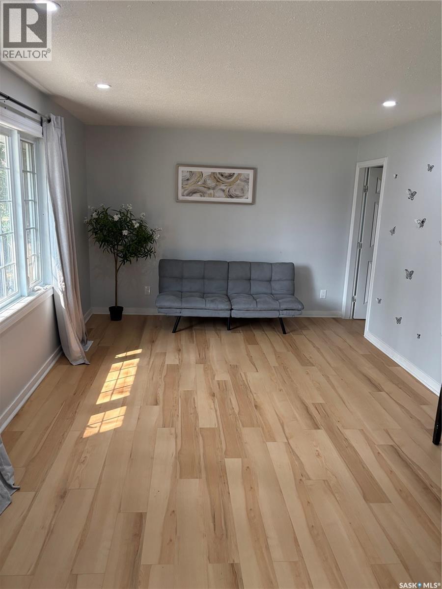 3742 Argyle Road, Regina, Saskatchewan  S4S 2C2 - Photo 9 - SK043469