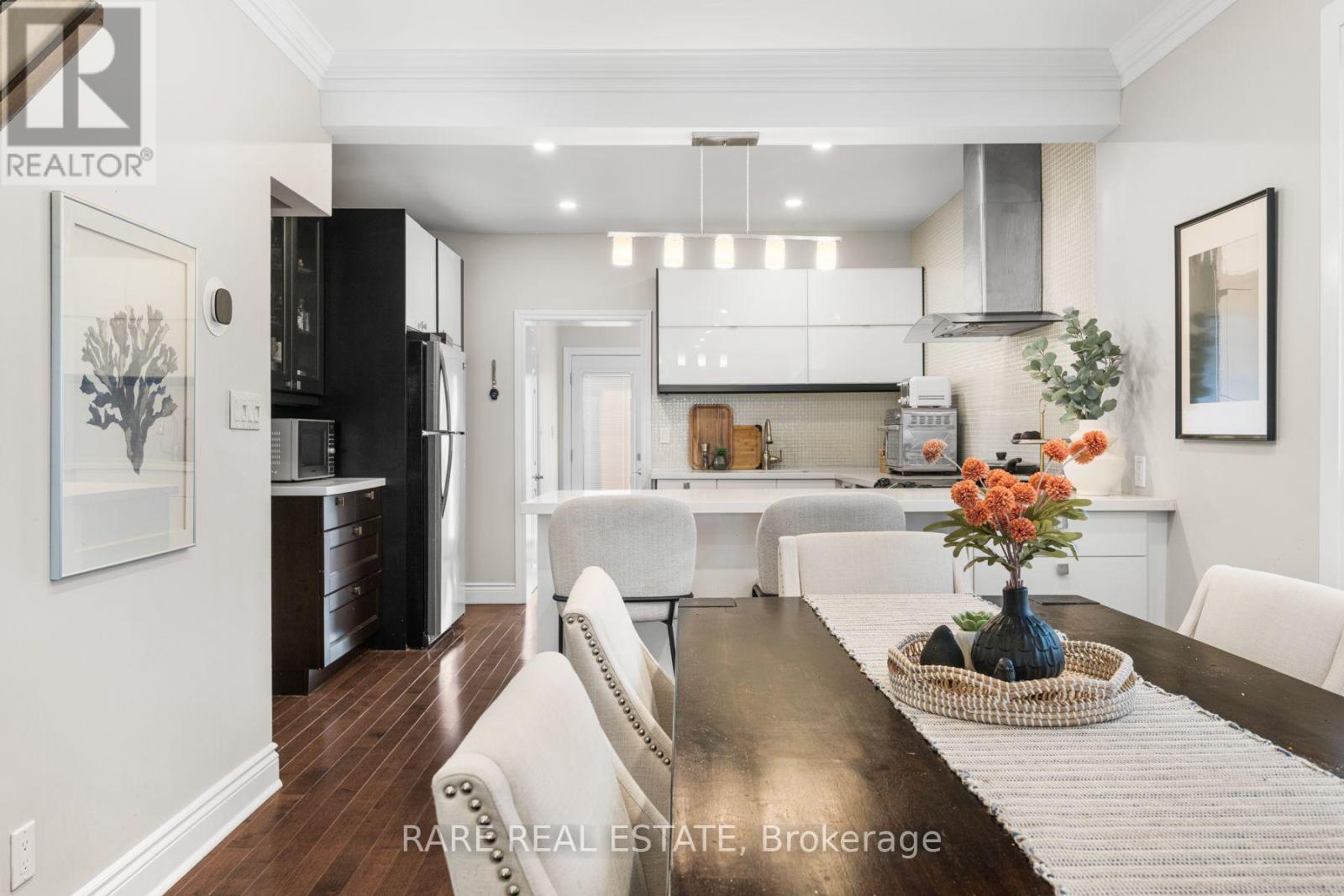 615 Miverton Boulevard, Toronto, Ontario  M4C 1X8 - Photo 12 - E13600524