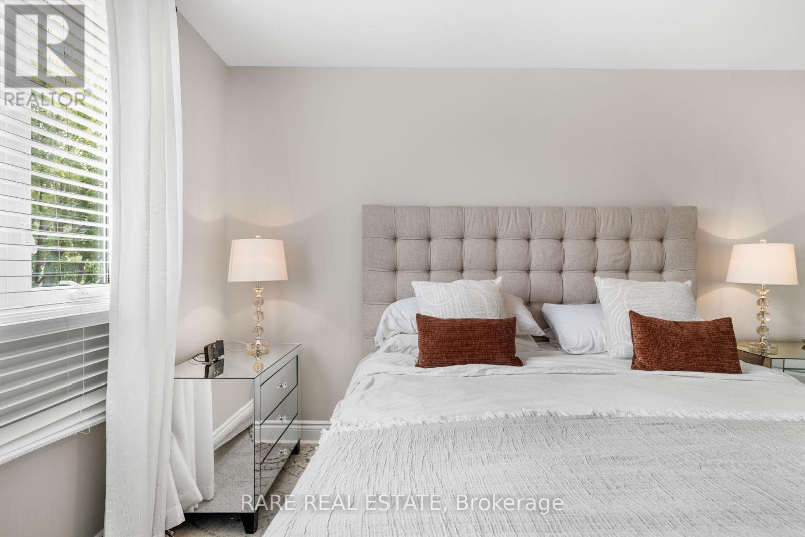 615 Miverton Boulevard, Toronto, Ontario  M4C 1X8 - Photo 27 - E13600524