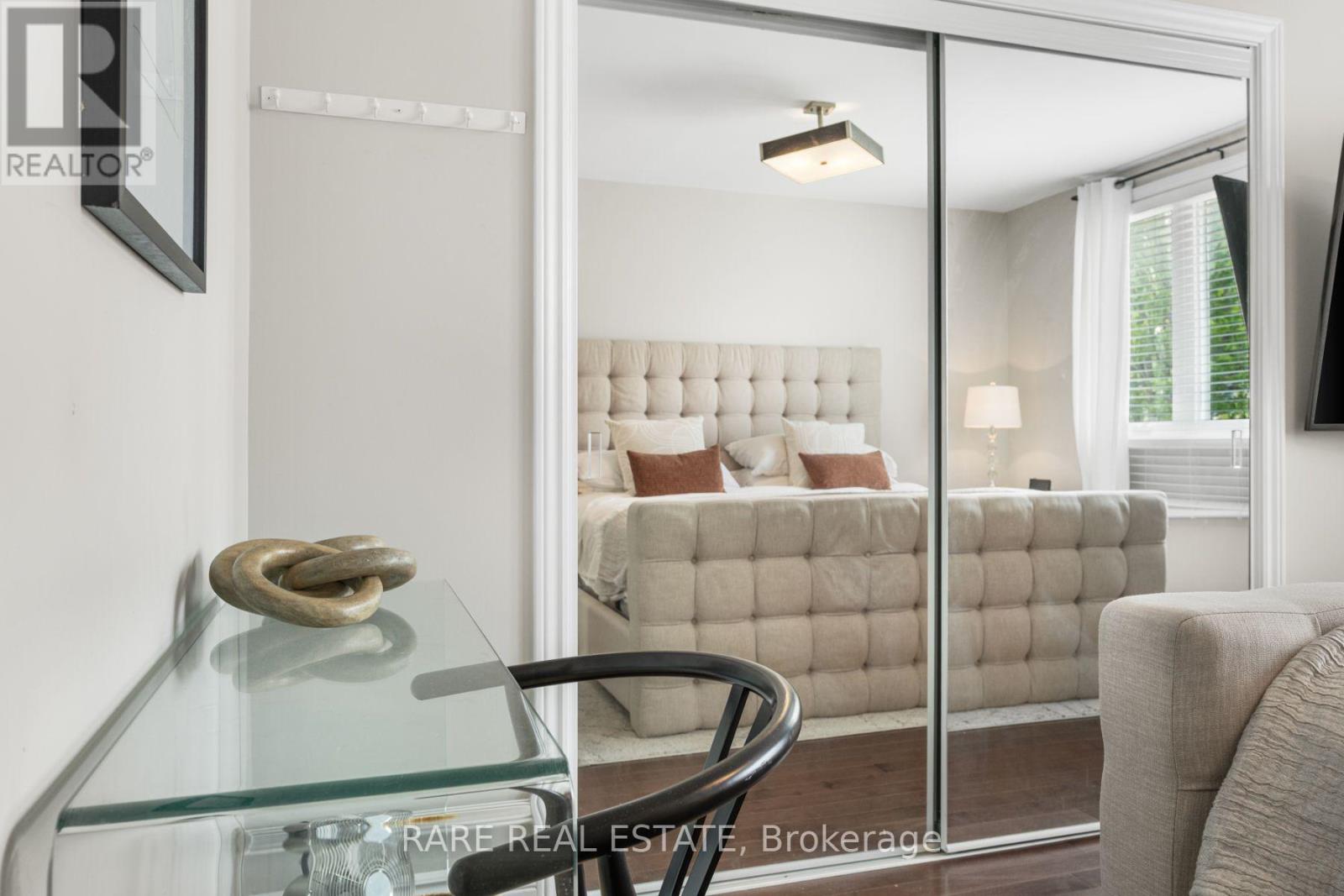 615 Miverton Boulevard, Toronto, Ontario  M4C 1X8 - Photo 30 - E13600524