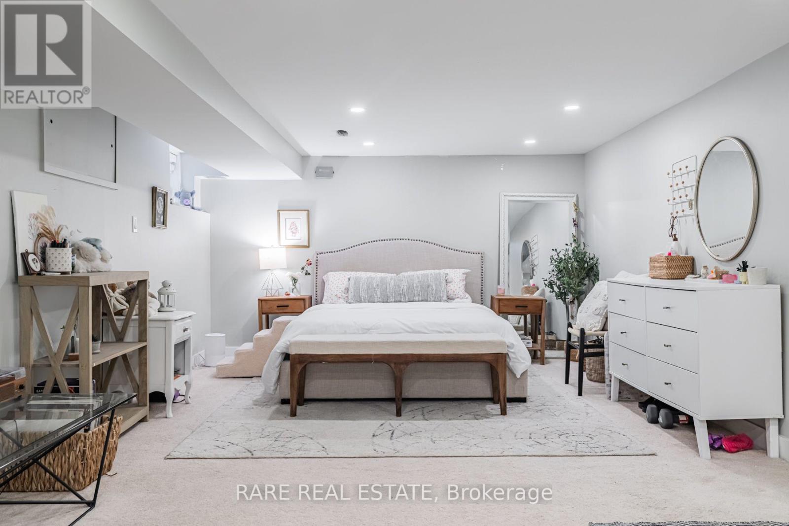 615 Miverton Boulevard, Toronto, Ontario  M4C 1X8 - Photo 36 - E13600524