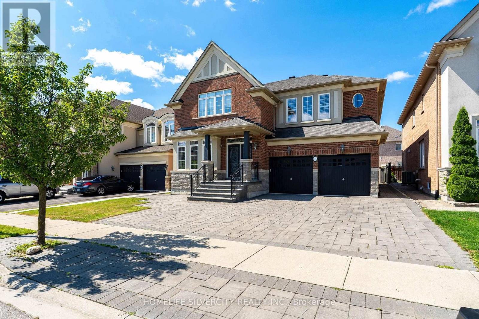 64 Scotchmere Crescent, Brampton, Ontario  L6P 3A6 - Photo 2 - W13600536