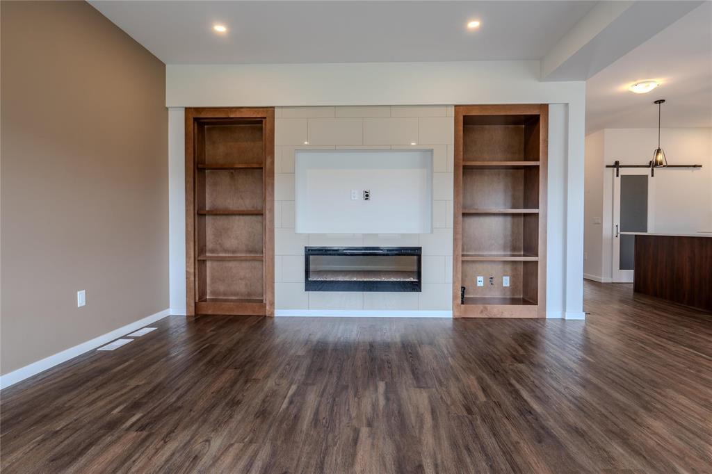 259 Orion Crescent, Winnipeg, Manitoba  R2V 5E7 - Photo 3 - 202618442