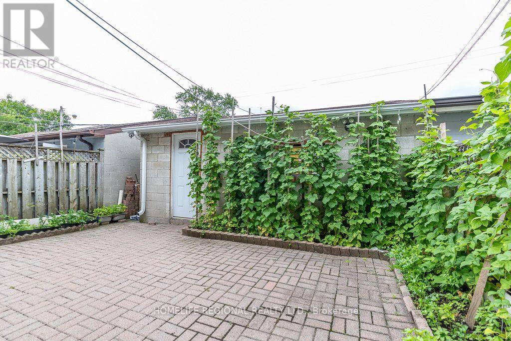 110 Grace Street, Toronto, Ontario  M6J 2S2 - Photo 33 - C13600544