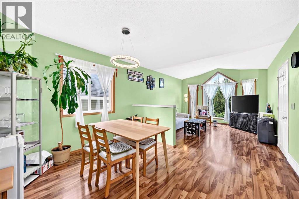 96 Covington Court NE, Calgary, Alberta  T3K 4L9 - Photo 12 - A2329434