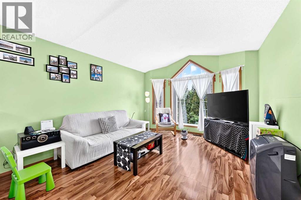 96 Covington Court NE, Calgary, Alberta  T3K 4L9 - Photo 3 - A2329434