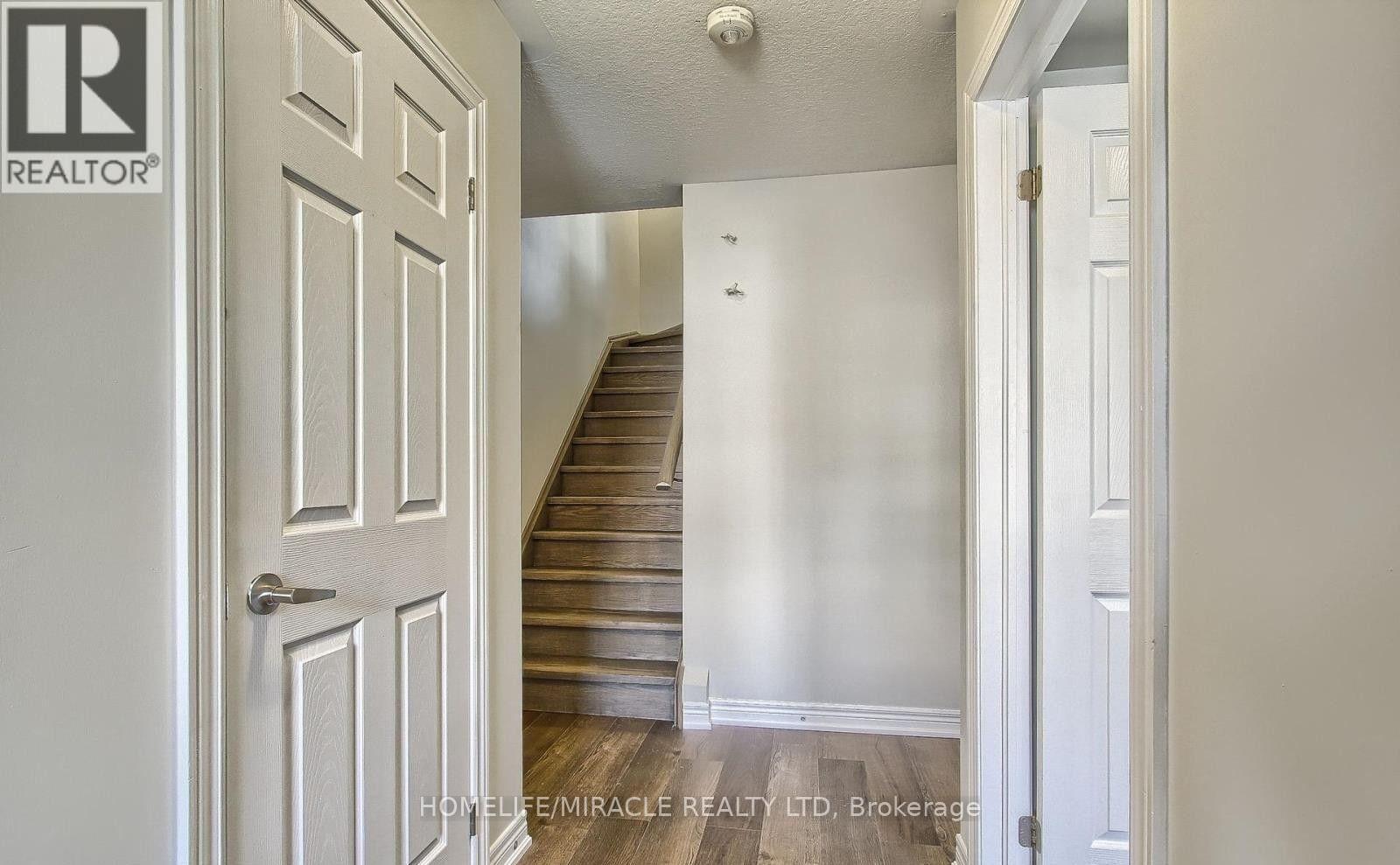 70 Knotty Pine Avenue, Cambridge, Ontario  N3H 0E2 - Photo 3 - X13600578