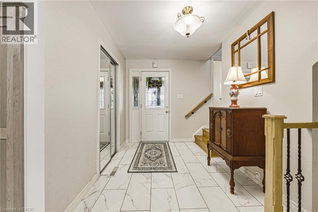 467 Woodview Road Unit# 5, Burlington, Ontario  L7N 2Z9 - Photo 4 - 40850522