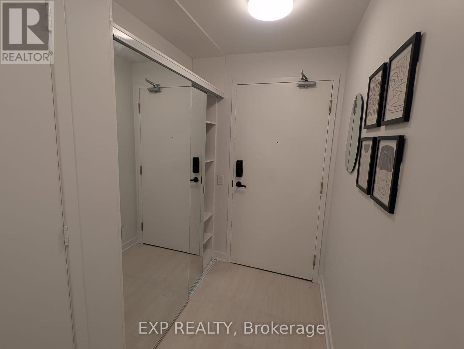 205 - 3900 Confederation Parkway, Mississauga, Ontario  L5B 0M3 - Photo 4 - W13591520