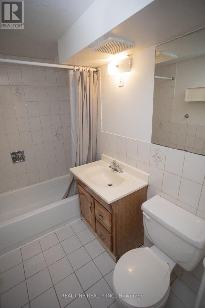 Bsmt - 93 Cartier Crescent, Richmond Hill, Ontario L4C 2N3 - Photo 11 - N13516688