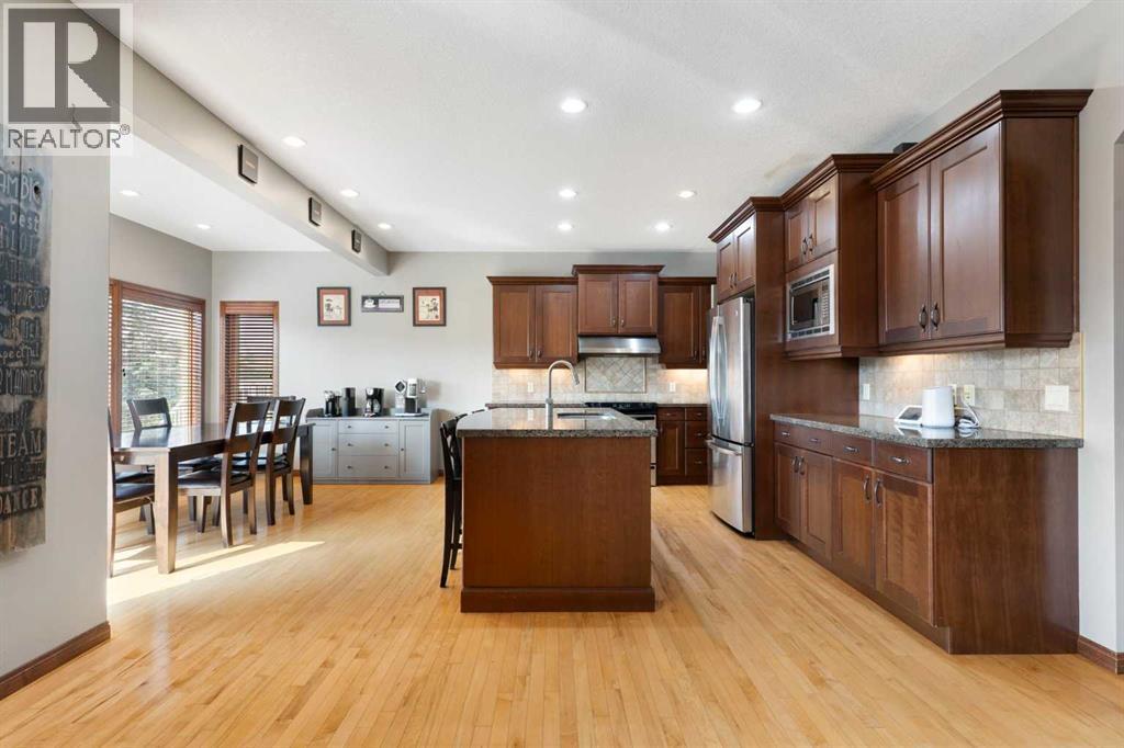 183 Sunset Close, Cochrane, Alberta  T4C 0B2 - Photo 10 - A2328673