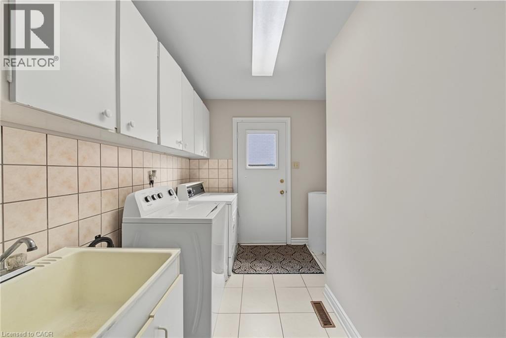 2 Cresthaven Drive, Stoney Creek, Ontario  L8E 4S4 - Photo 19 - 40849414