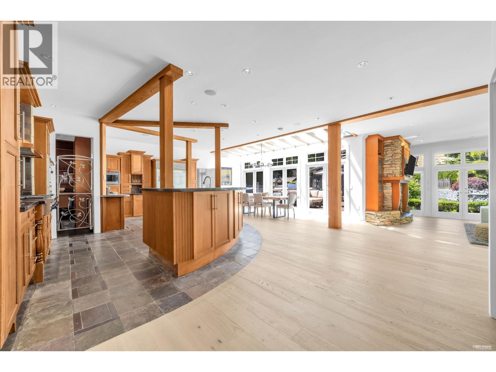 3007 Sunnyside Road, Anmore, British Columbia V3H 5G6 - Photo 9 - R3148738