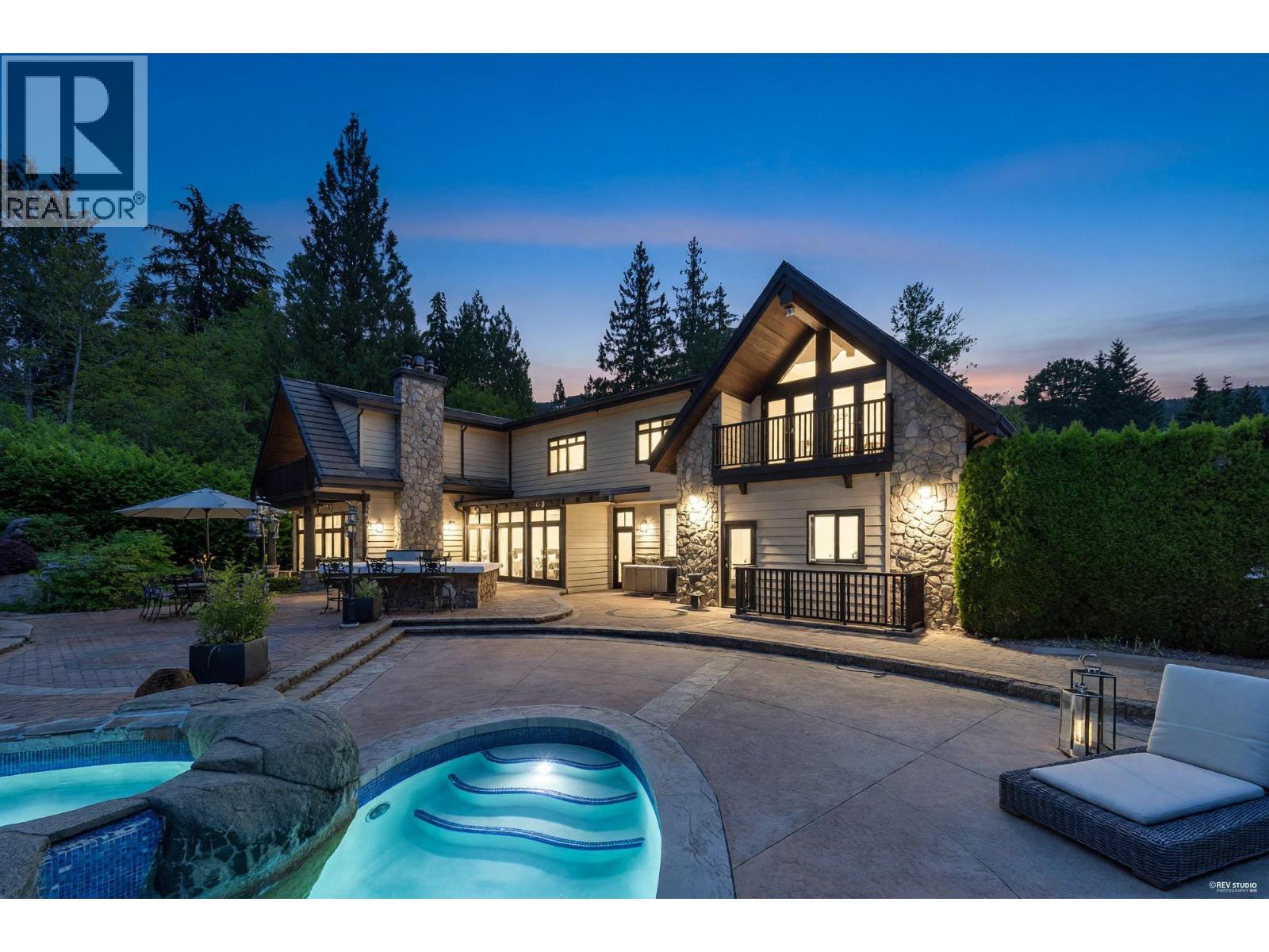 3007 SUNNYSIDE ROAD, Anmore, British Columbia