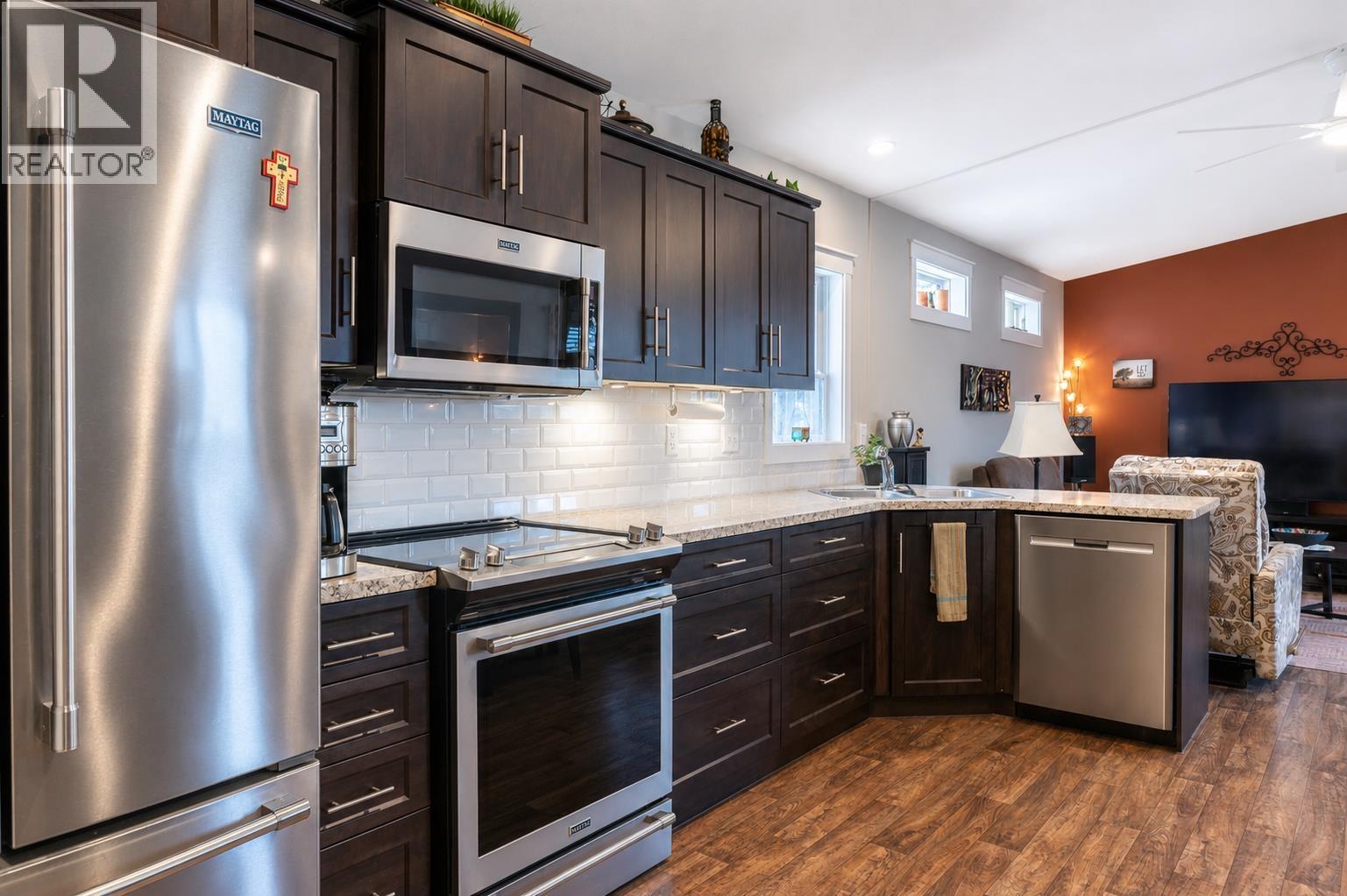 49 11973 Pinyon Drive, Pitt Meadows, British Columbia  V3Y 1Z3 - Photo 3 - R3149617