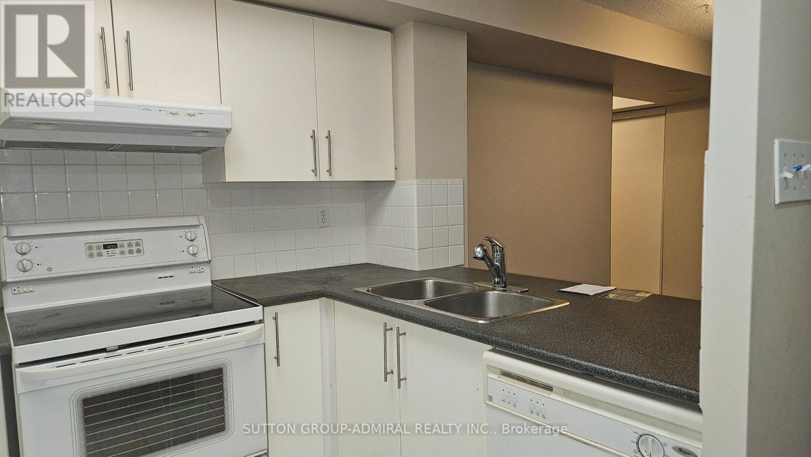 517 - 942 Yonge Street, Toronto, Ontario  M4W 3S8 - Photo 9 - C13600698