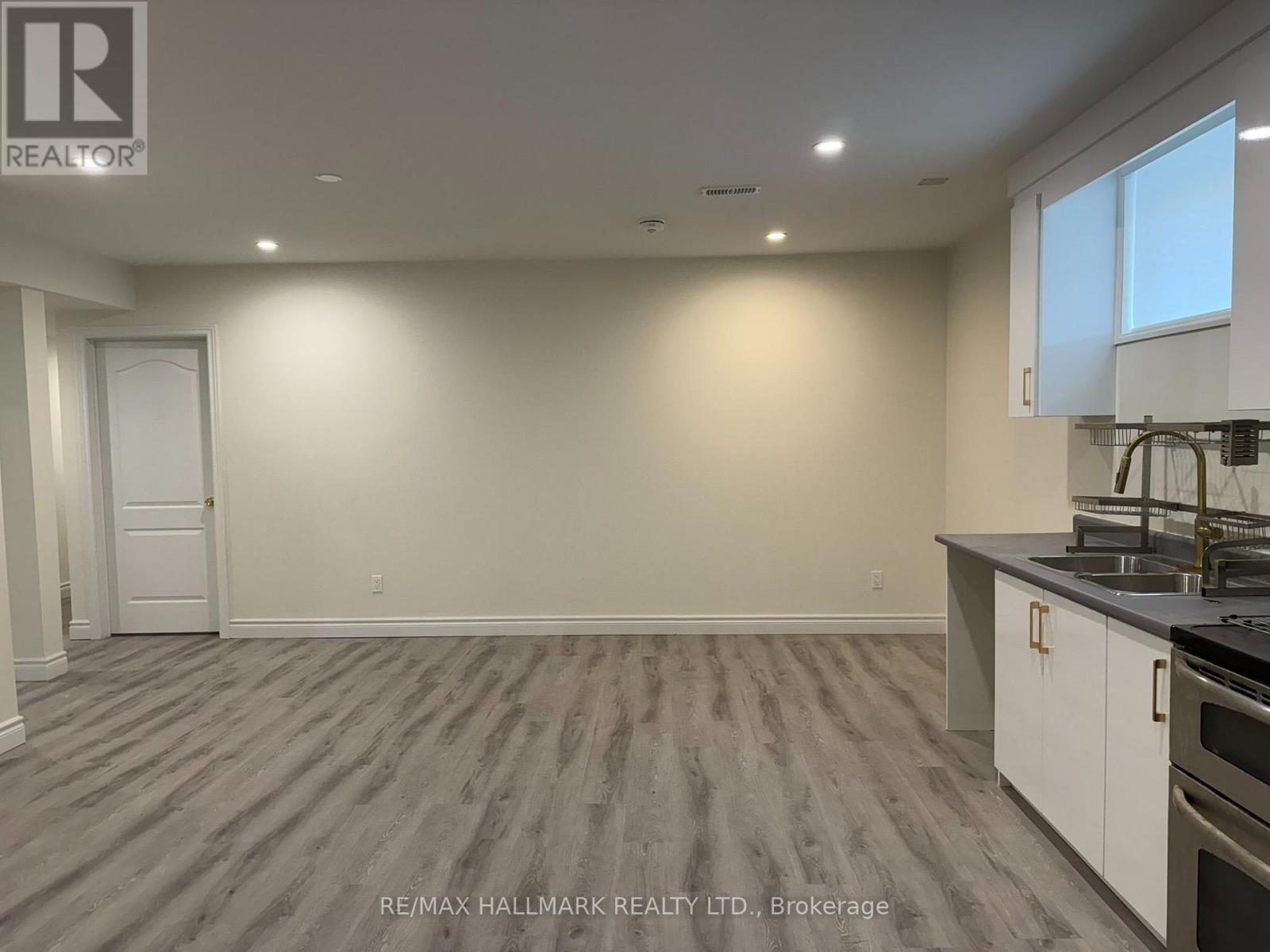 43 Oak Avenue, Richmond Hill, Ontario  L4C 6R5 - Photo 11 - N13600684
