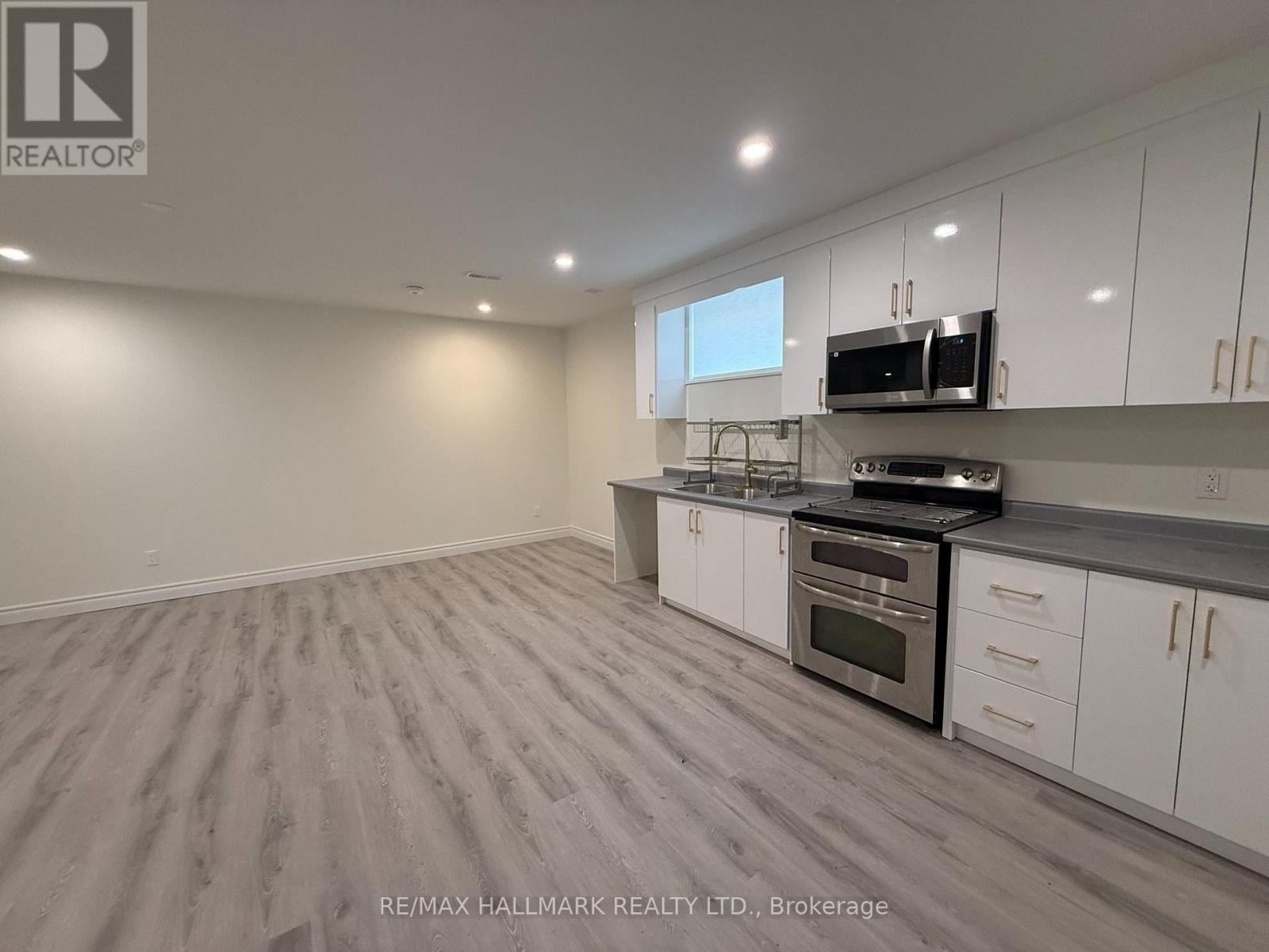 43 Oak Avenue, Richmond Hill, Ontario  L4C 6R5 - Photo 9 - N13600684