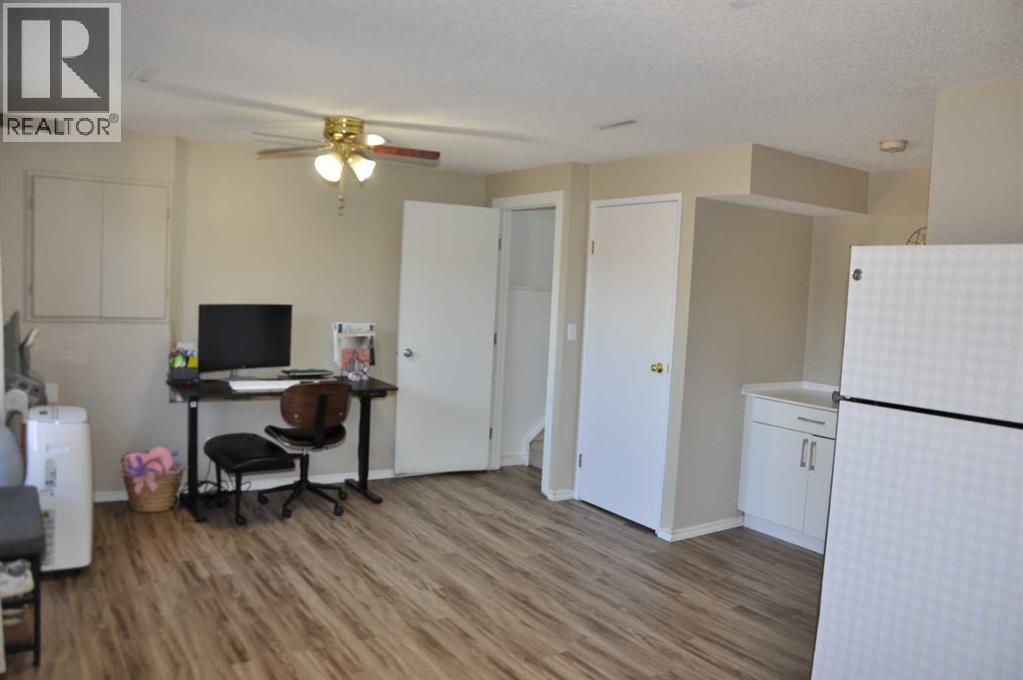 91 Martinwood Court NE, Calgary, Alberta  T3J 3H2 - Photo 28 - A2316529