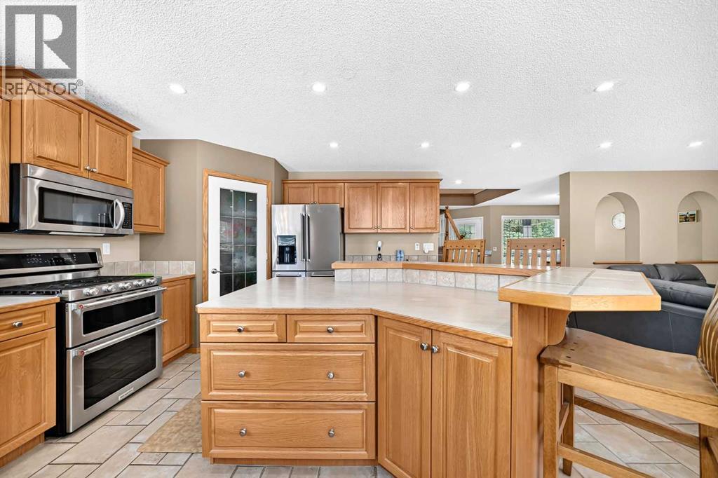 3767 Springbank Drive SW, Calgary, Alberta  T3H 4J5 - Photo 10 - A2328370