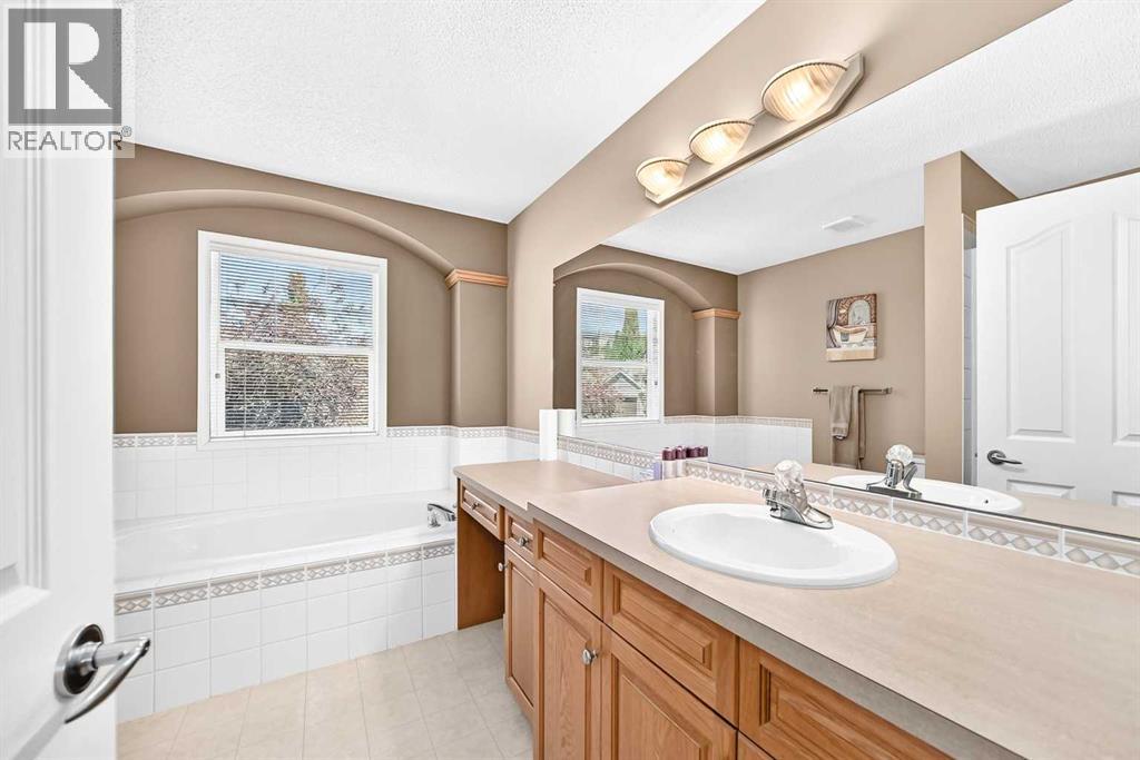 3767 Springbank Drive SW, Calgary, Alberta  T3H 4J5 - Photo 26 - A2328370