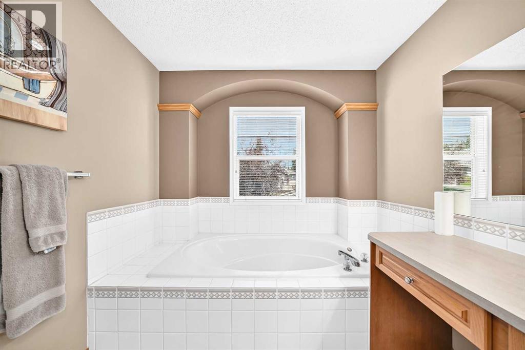 3767 Springbank Drive SW, Calgary, Alberta  T3H 4J5 - Photo 27 - A2328370