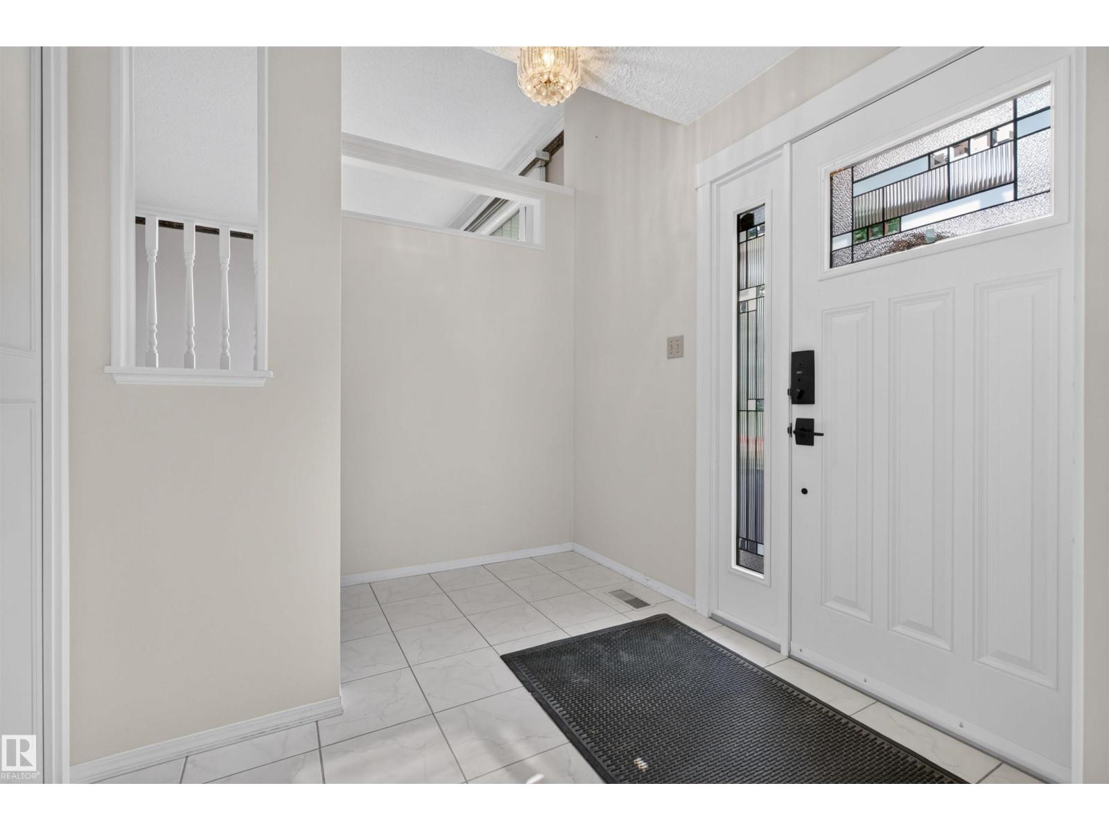 3619 113a St NW, Edmonton, Alberta  T6J 1L3 - Photo 3 - E4500445