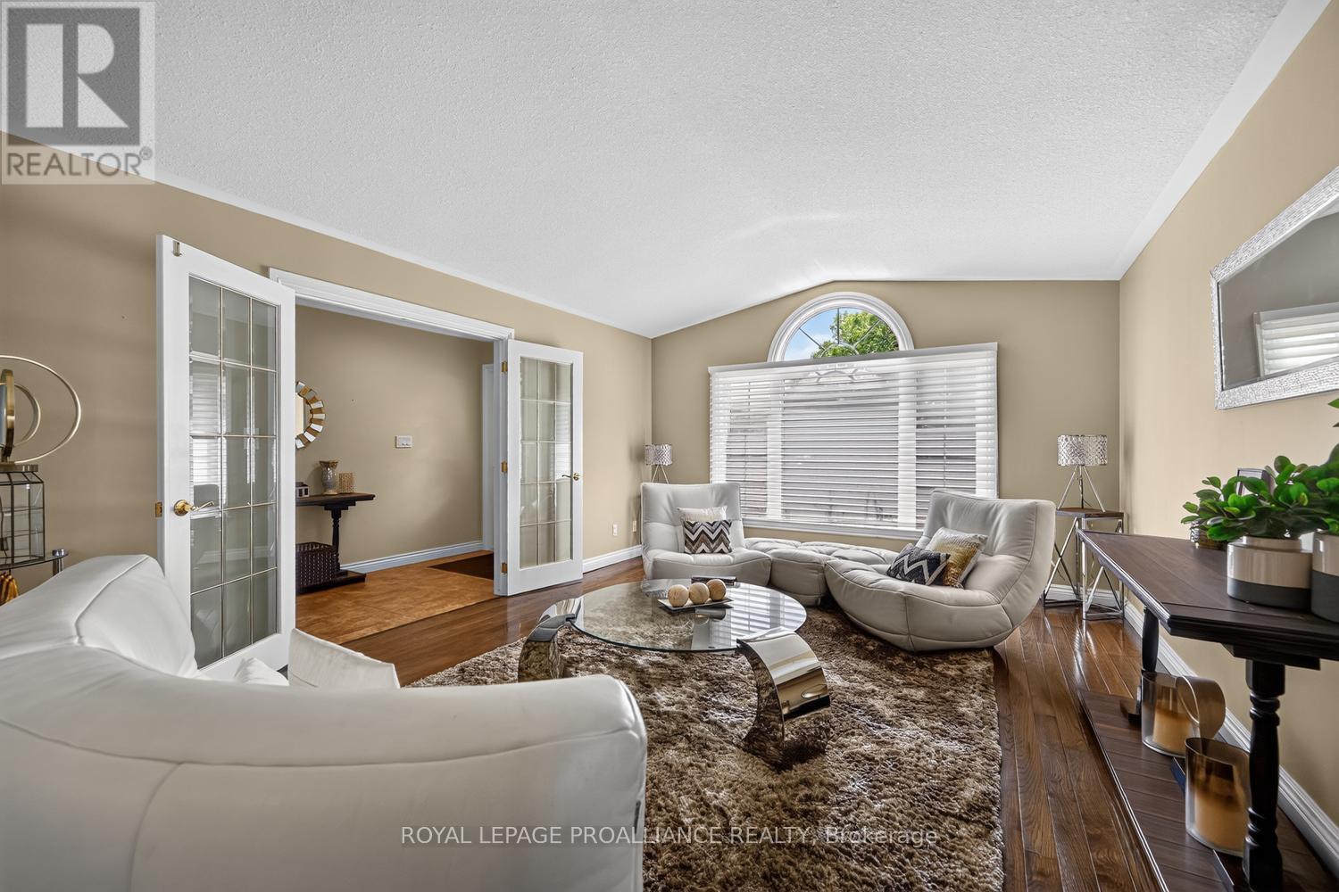 1099 Bridlewood Drive, Brockville, Ontario  K6V 7G2 - Photo 5 - X13600746