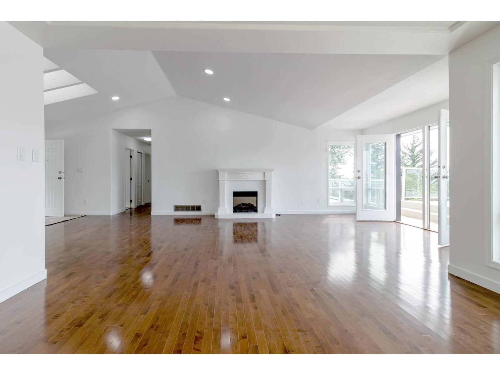 42025 Nikada Drive, Majuba Hill, Yarrow, British Columbia  V2R 5H2 - Photo 4 - R3149285