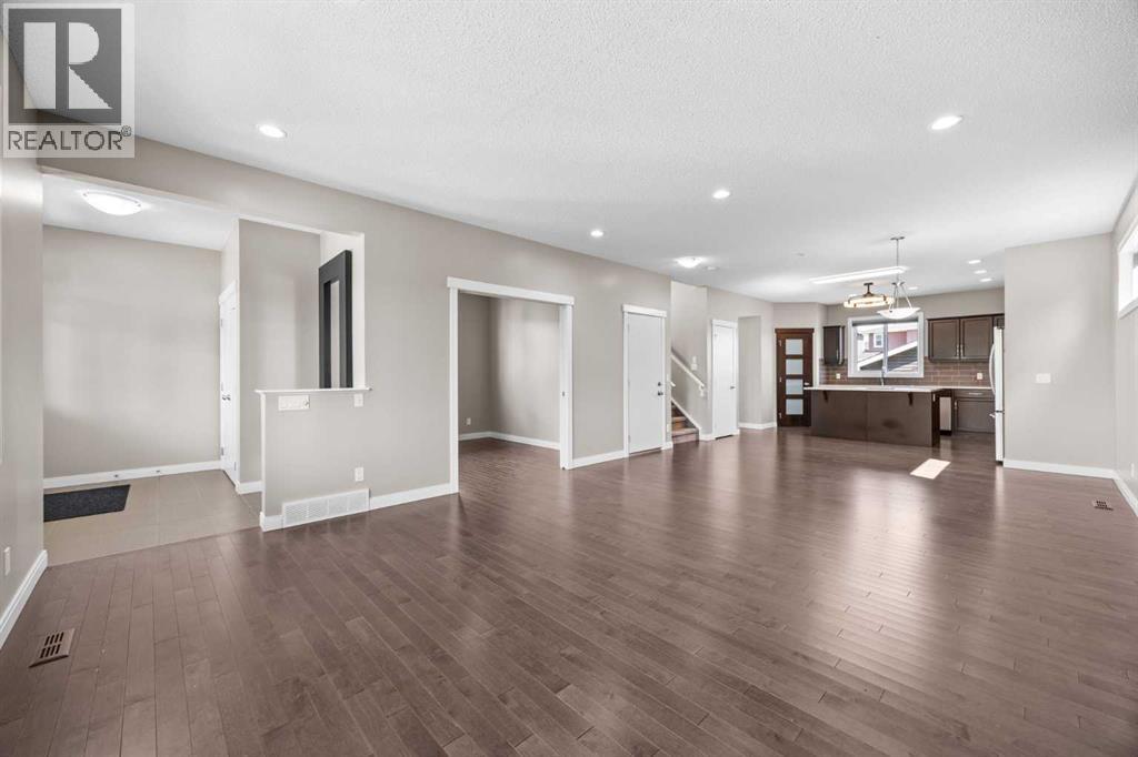 63 Redstone Gardens NE, Calgary, Alberta  T3N 0J8 - Photo 7 - A2328860