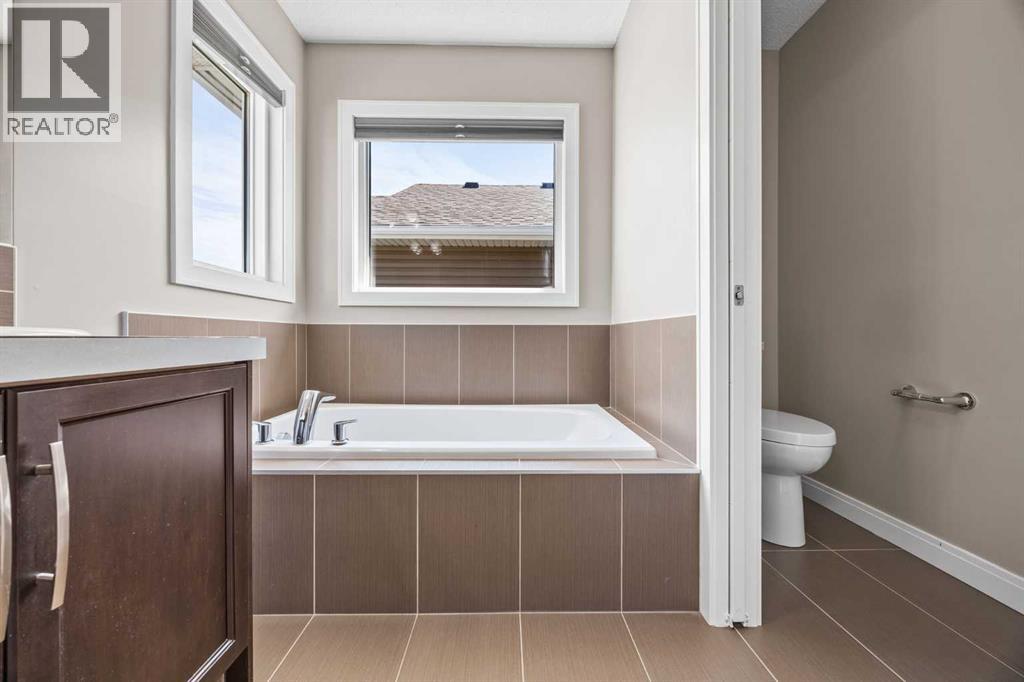 63 Redstone Gardens NE, Calgary, Alberta  T3N 0J8 - Photo 27 - A2328860