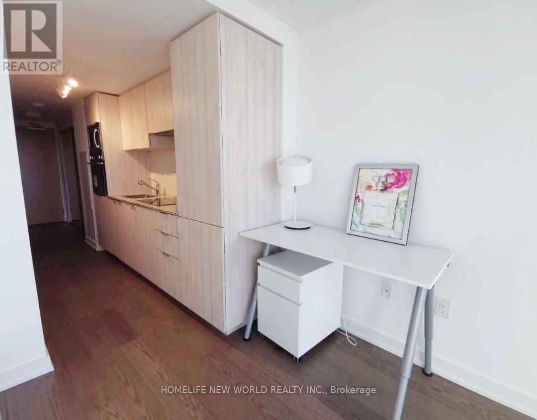 5010 - 11 Wellesley Street W, Toronto, Ontario  M4Y 1E8 - Photo 10 - C13600770