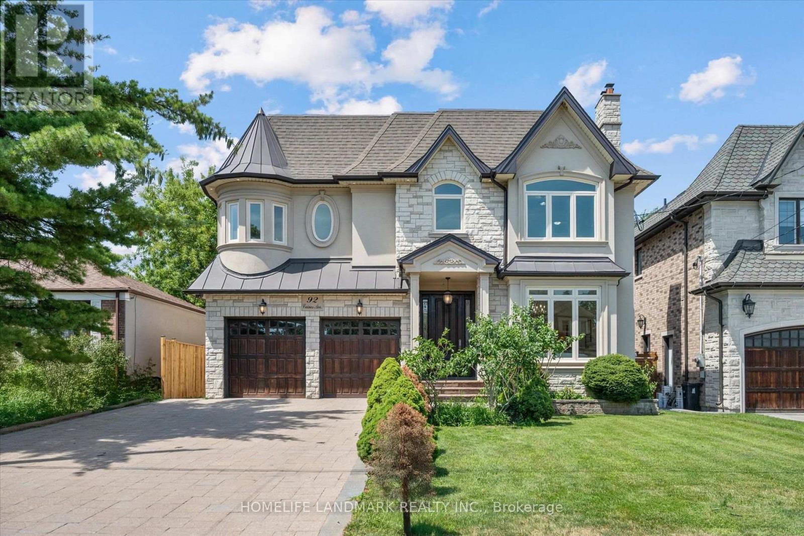 92 CAINES AVENUE, Toronto, Ontario