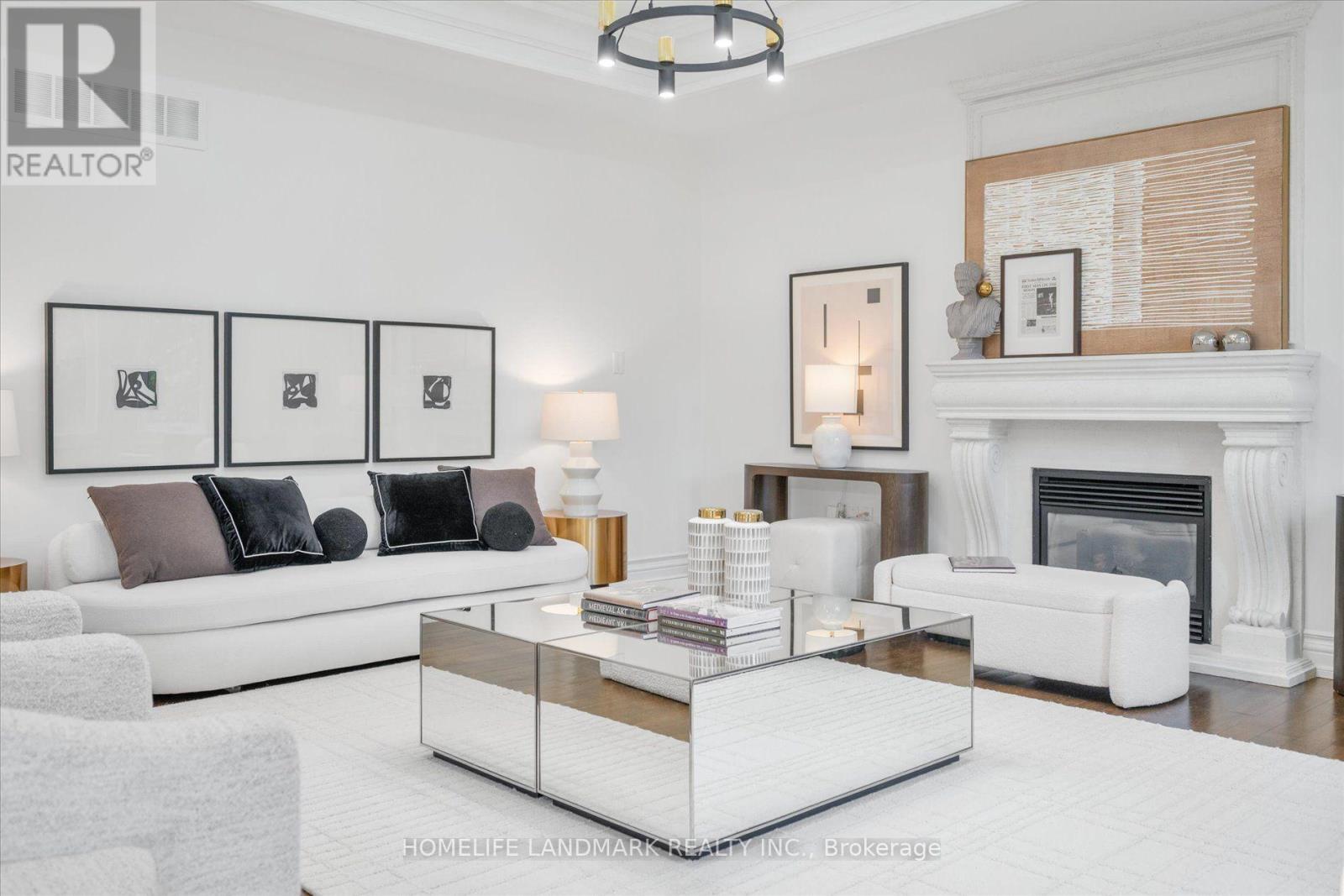 92 Caines Avenue, Toronto, Ontario  M2R 2L3 - Photo 12 - C13600792