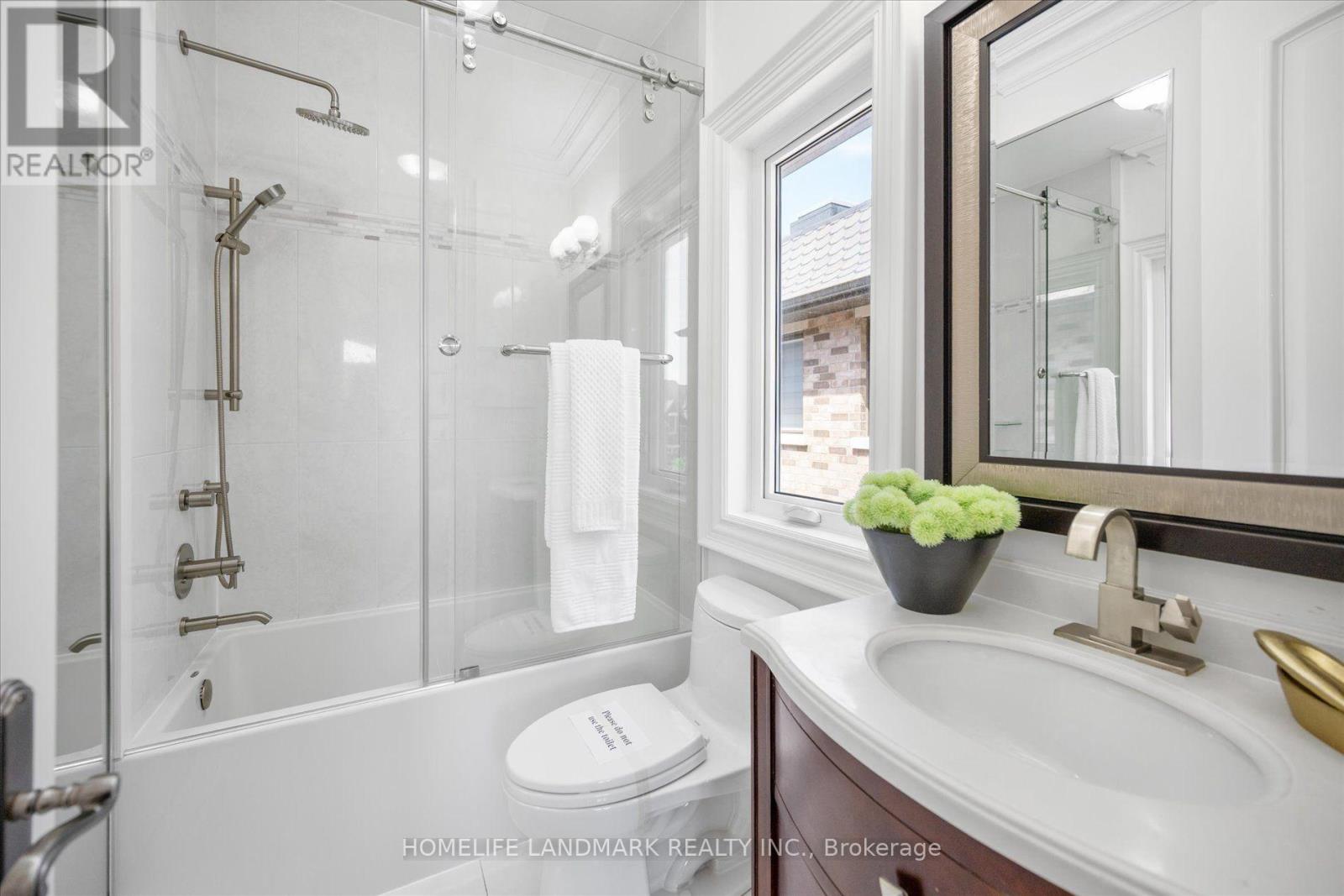 92 Caines Avenue, Toronto, Ontario  M2R 2L3 - Photo 25 - C13600792