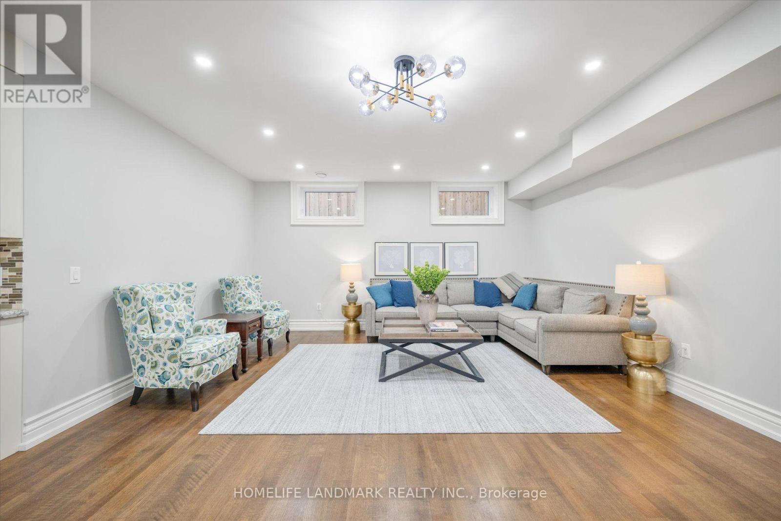 92 Caines Avenue, Toronto, Ontario  M2R 2L3 - Photo 35 - C13600792