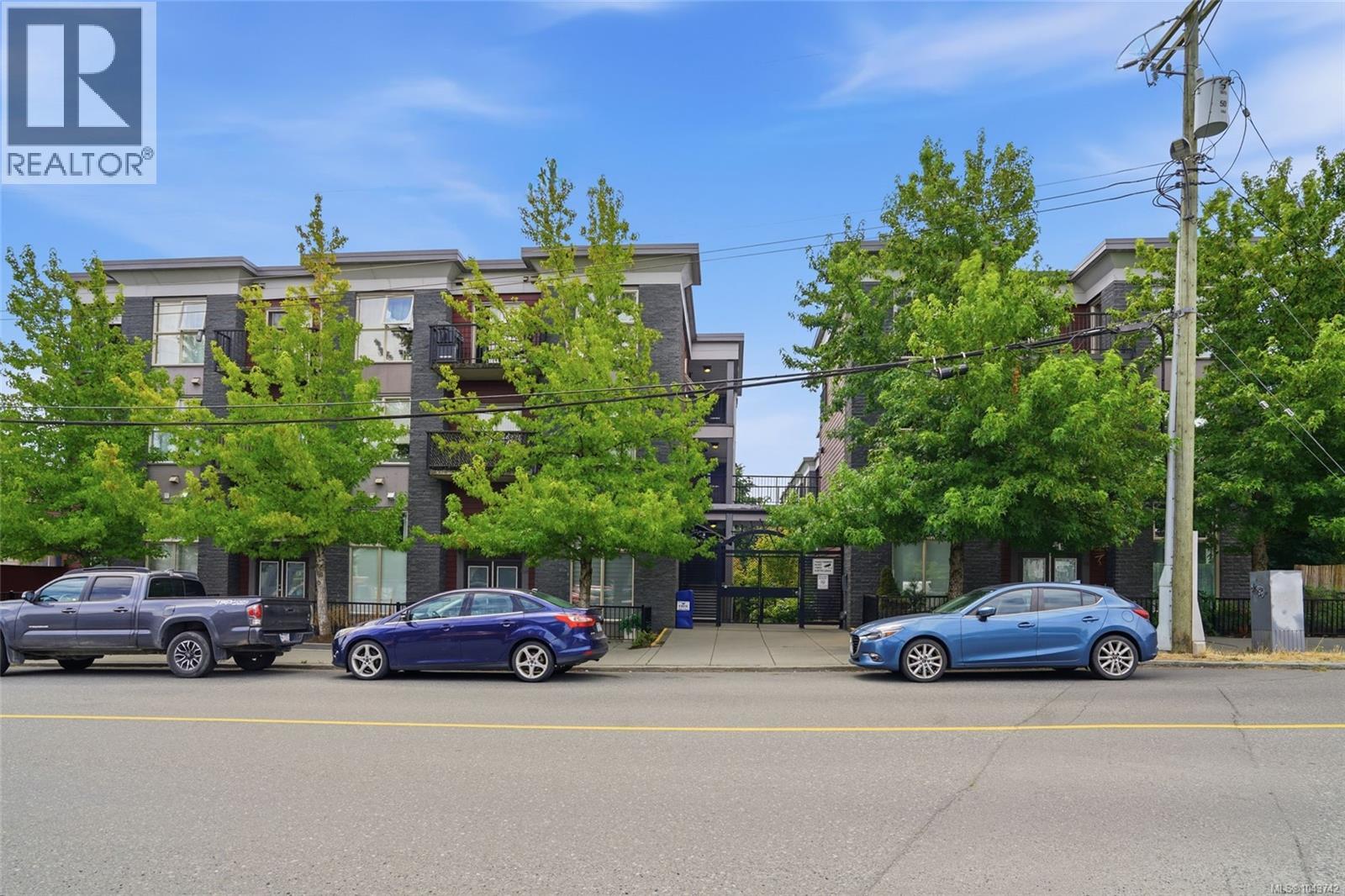 304 555 Franklyn St, Nanaimo, British Columbia V9R 2X9 - Photo 3 - 1043742