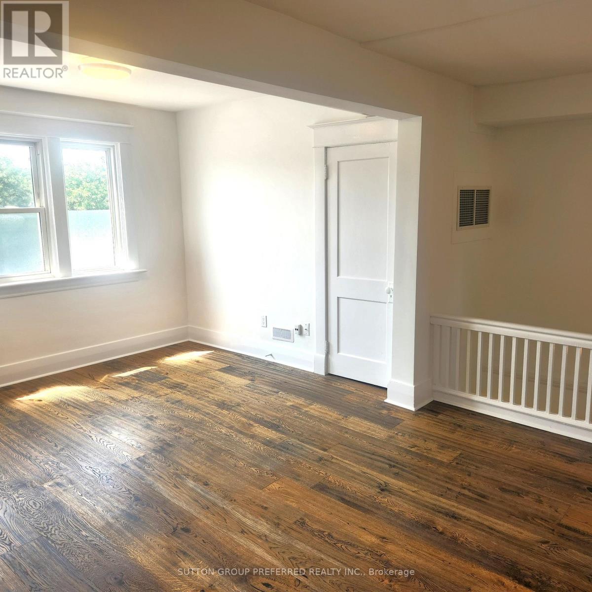 Upper Unit - 312 Wharncliffe Road S, London South, Ontario  N6J 2L7 - Photo 3 - X13600836