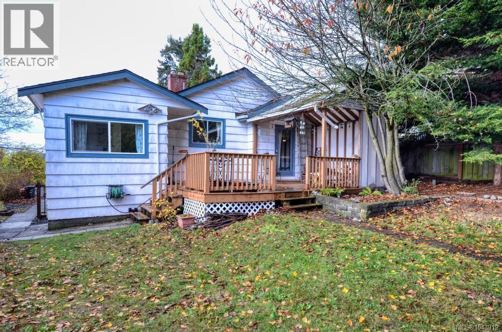 871 Fleming St, Esquimalt, British Columbia V9A 5V3 - Photo 1 - 1043919